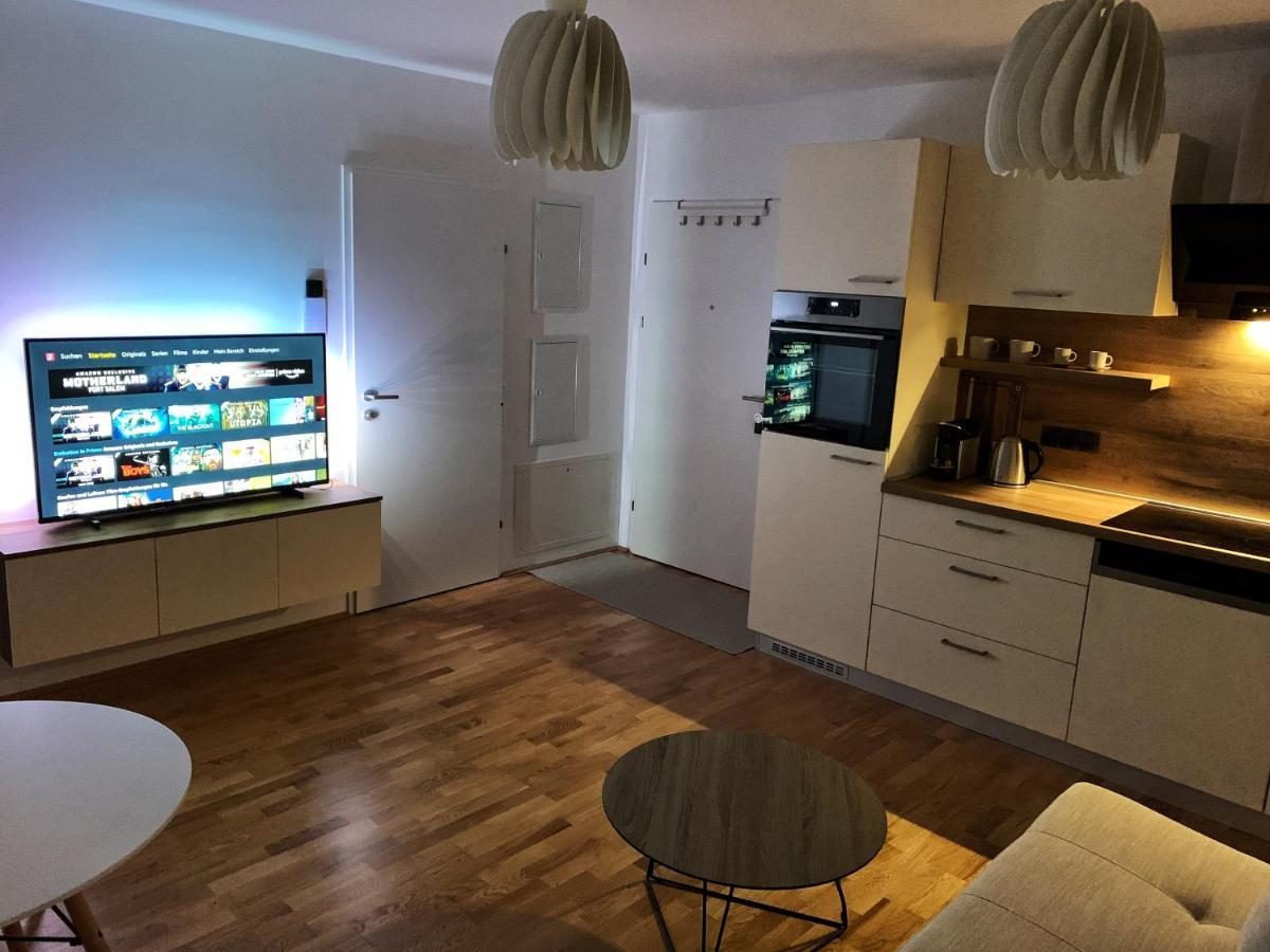 Luma Apartment Near Schoenbrunn With Parking Вена Экстерьер фото
